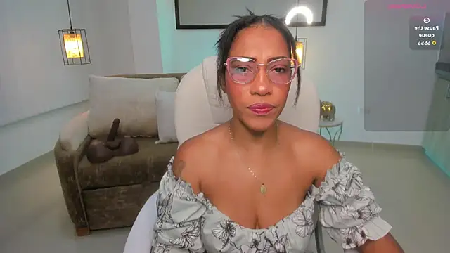 Snapshot of Shantaall_ chatting on July 10, 10:59 am Shantaall online show from July 10, 10:59 am