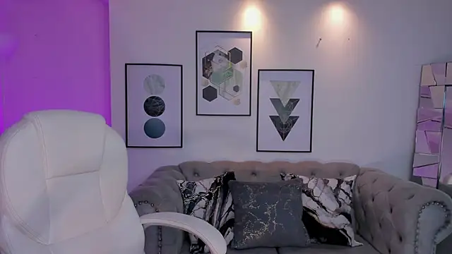 Shantaall  online show from February 25, 7:38 pm