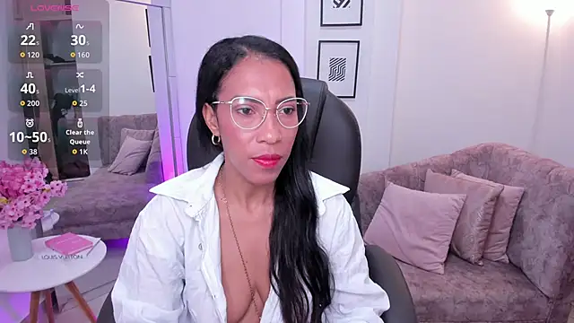 Shantaall  online show from November 14, 7:39 pm