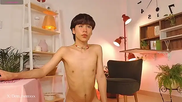 Tommyfoxboy online show from April 18, 1:24 pm