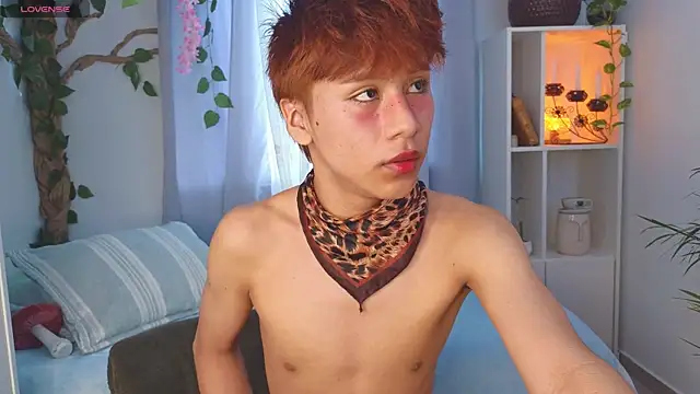 Tommyfoxboy online show from October 24, 12:37 pm