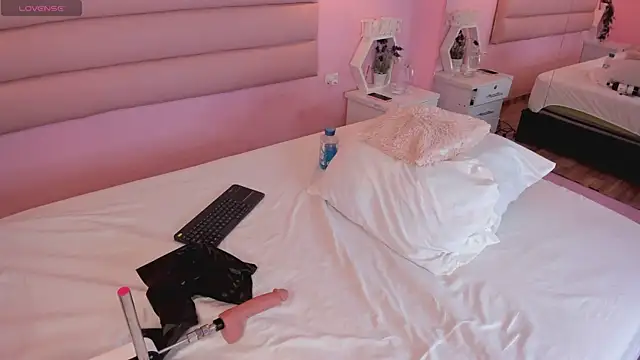 Snapshot of Katta_Gil chatting on October 10, 12:50 pm Katta Gil online show from October 10, 12:50 pm