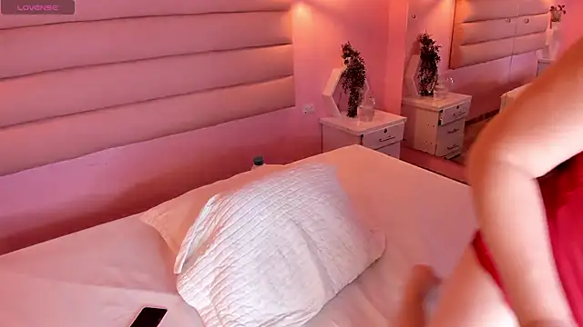 Snapshot of Katta_Gil chatting on November 8, 1:47 pm Katta Gil online show from November 8, 1:47 pm