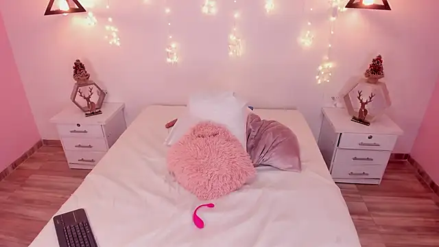 Snapshot of Katta_Gil chatting on December 2, 1:46 pm Katta Gil online show from December 2, 1:46 pm