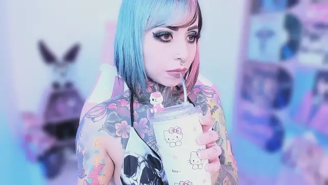 NikkiRamone online show from October 29, 9:25 pm