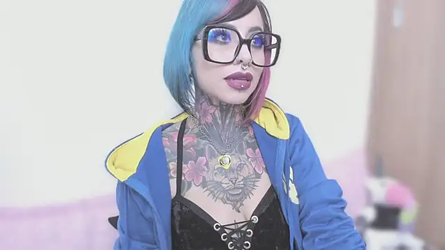 NikkiRamone online show from September 26, 11:11 pm