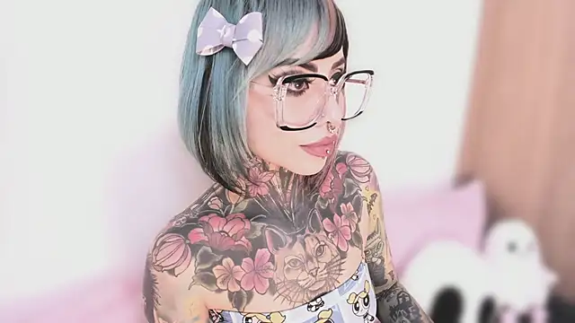 NikkiRamone online show from October 8, 10:21 pm