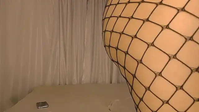 Miiafoxxx online show from February 23, 9:48 pm