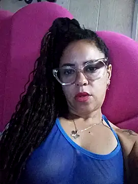 mariposapontiak420 online show from February 16, 9:30 am