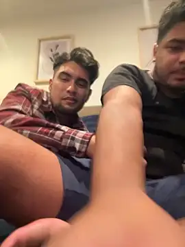 thiagowes online show from October 28, 4:46 am