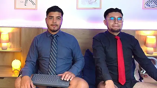 thiagowes online show from November 14, 4:16 am