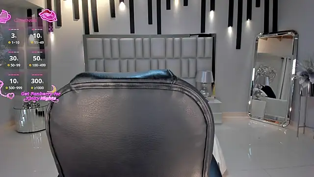 RebeccaHudson online show from November 30, 5:58 pm