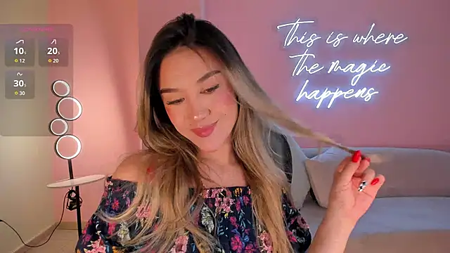 RebeccaHudson online show from October 30, 7:22 pm