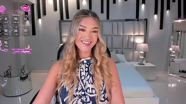 Snapshot of RebeccaHudson chatting on July 12, 5:47 pm RebeccaHudson online show from July 12, 5:47 pm