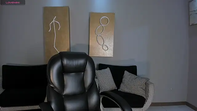 RebeccaHudson online show from April 4, 6:58 pm