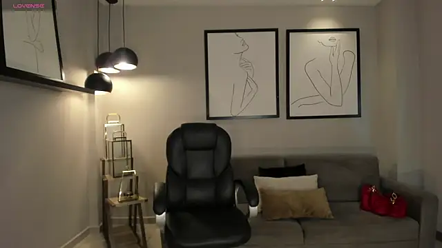 RebeccaHudson online show from February 14, 7:47 pm