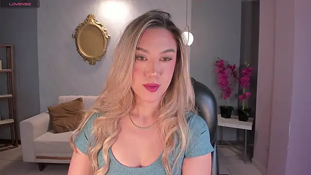 RebeccaHudson online show from February 24, 7:59 pm