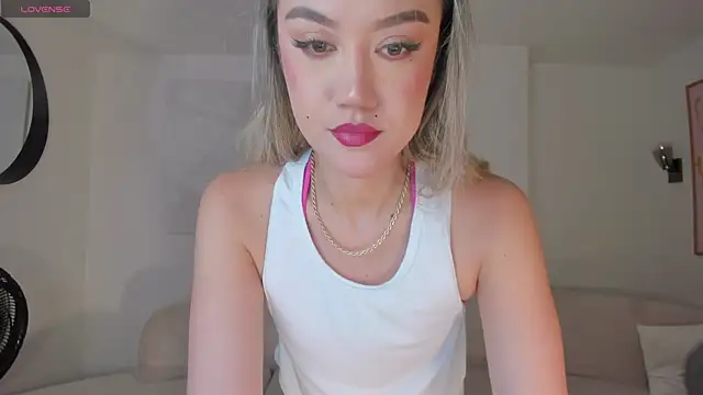 RebeccaHudson online show from March 21, 7:51 pm