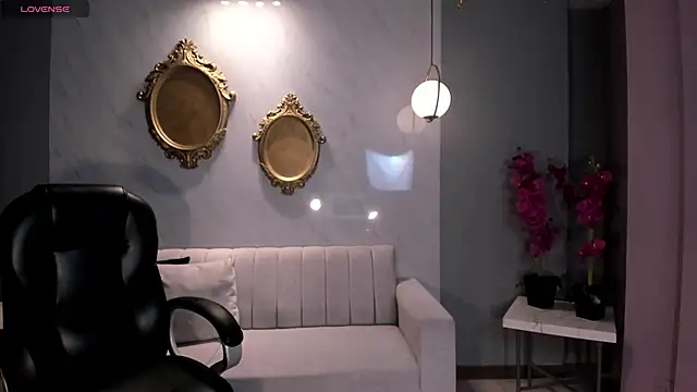 RebeccaHudson online show from February 21, 7:49 pm