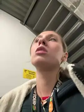 Snapshot of M1ssyk1ssy chatting on February 3, 5:03 pm M1ssyk1ssy online show from February 3, 5:03 pm