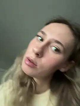 M1ssyk1ssy online show from February 21, 7:05 pm