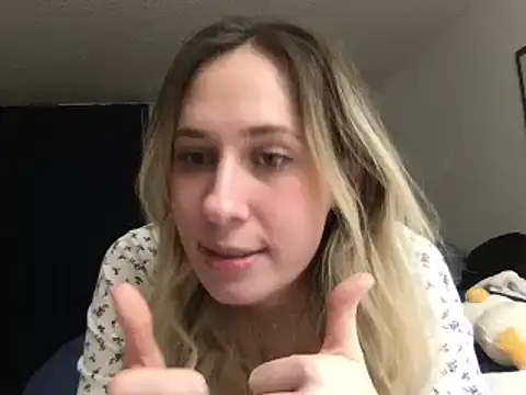 Snapshot of M1ssyk1ssy chatting on January 19, 6:31 am M1ssyk1ssy online show from January 19, 6:31 am