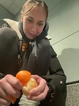 Snapshot of M1ssyk1ssy chatting on January 9, 5:11 pm M1ssyk1ssy online show from January 9, 5:11 pm