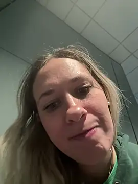 Snapshot of M1ssyk1ssy chatting on January 10, 3:48 pm M1ssyk1ssy online show from January 10, 3:48 pm