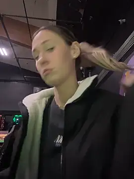 Snapshot of M1ssyk1ssy chatting on January 15, 4:04 am M1ssyk1ssy online show from January 15, 4:04 am