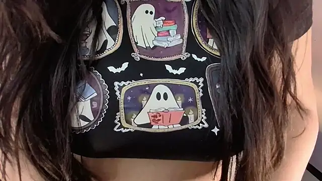 Snapshot of LanaBigTitties chatting on October 7, 9:05 pm LanaBigTitties online show from October 7, 9:05 pm
