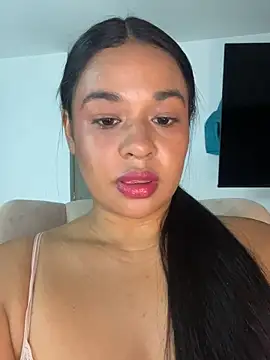 Snapshot of Aitana98_ chatting on February 9, 1:47 am Aitana98 online show from February 9, 1:47 am