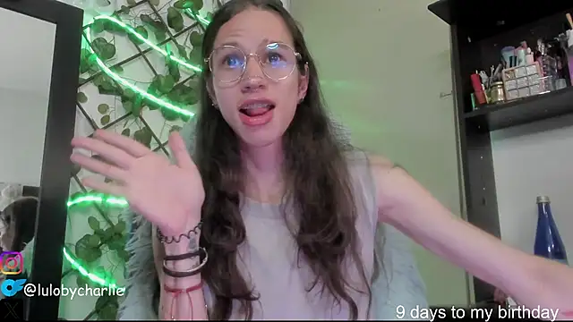 vodkadelulo online show from February 19, 8:33 am