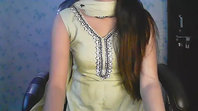 Snapshot of collage_hoty chatting on July 9, 3:51 am collage hoty online show from July 9, 3:51 am