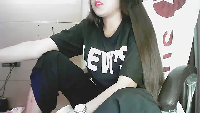 Snapshot of collage_hoty chatting on January 11, 3:19 pm collage hoty online show from January 11, 3:19 pm