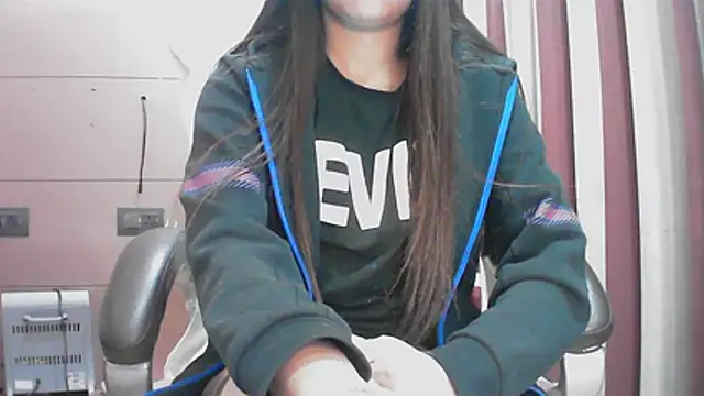 Snapshot of collage_hoty chatting on January 14, 3:59 pm collage hoty online show from January 14, 3:59 pm