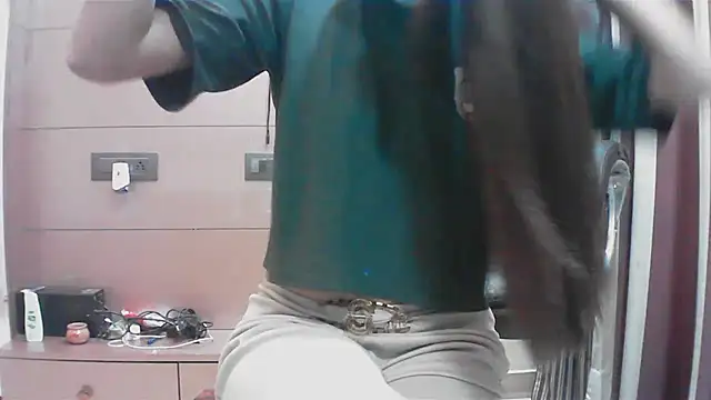 collage hoty online show from November 15, 4:44 pm