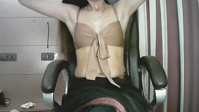 collage hoty online show from November 22, 4:50 pm