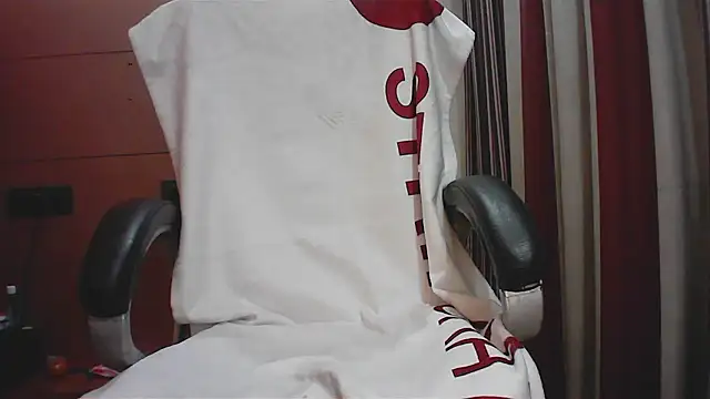 Snapshot of collage_hoty chatting on January 8, 3:45 am collage hoty online show from January 8, 3:45 am