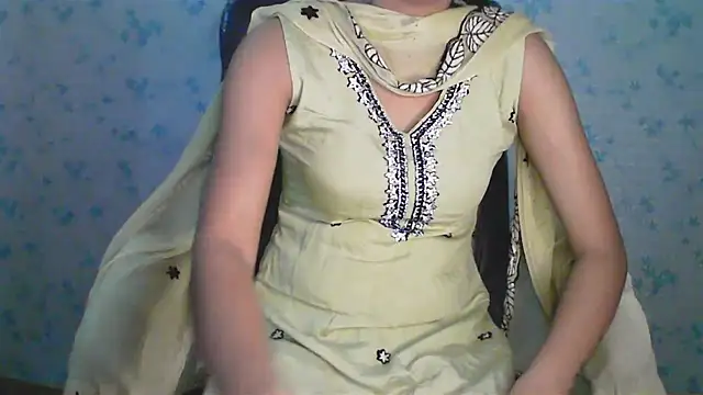 Snapshot of collage_hoty chatting on June 21, 4:18 am collage hoty online show from June 21, 4:18 am