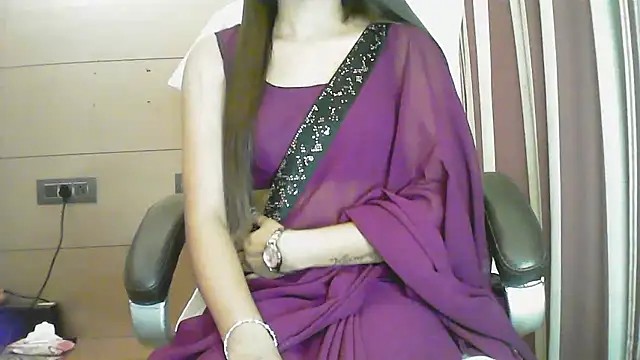 Snapshot of collage_hoty chatting on January 14, 3:32 am collage hoty online show from January 14, 3:32 am