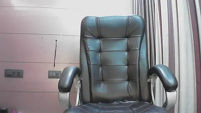 collage hoty online show from November 21, 4:50 pm