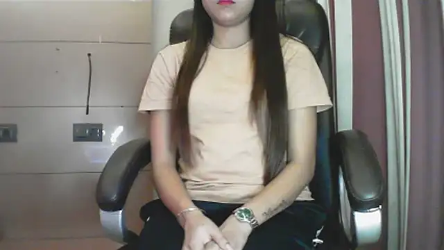 Snapshot of collage_hoty chatting on January 18, 3:48 pm collage hoty online show from January 18, 3:48 pm