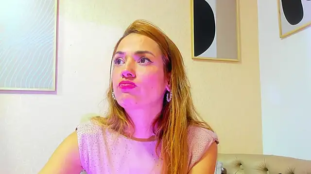 camilawm19 online show from March 15, 5:52 am