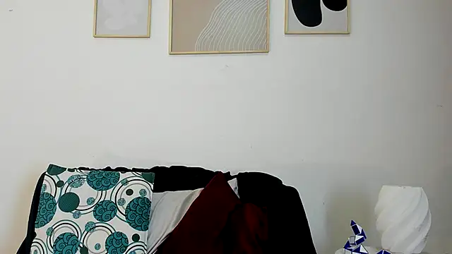 camilawm19 online show from September 13, 11:38 pm