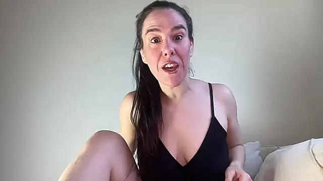 MilkyHoneyLullabies online show from March 5, 7:05 am