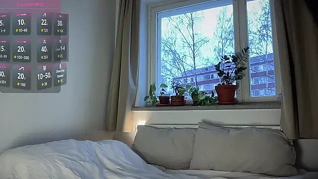 MilkyHoneyLullabies online show from January 14, 9:13 am