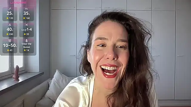 MilkyHoneyLullabies online show from April 9, 10:10 am