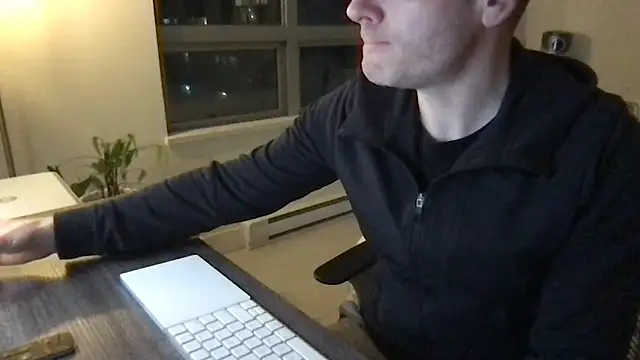 Snapshot of Gingerbushguy chatting on December 2, 7:09 am Gingerbushguy online show from December 2, 7:09 am