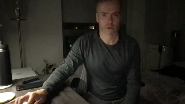 Snapshot of Gingerbushguy chatting on January 4, 10:38 am Gingerbushguy online show from January 4, 10:38 am