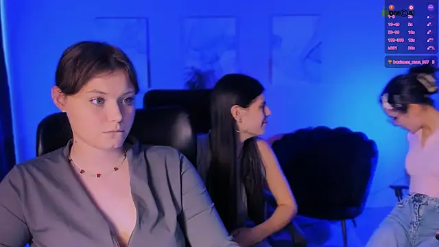 nikole kitt online show from November 23, 9:25 pm